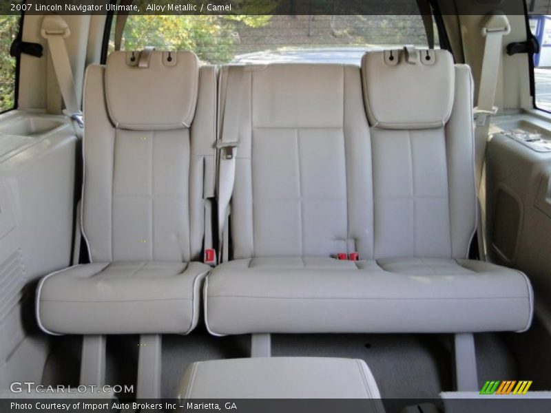 Alloy Metallic / Camel 2007 Lincoln Navigator Ultimate