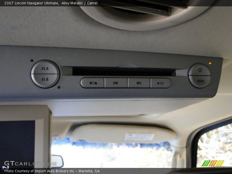 Alloy Metallic / Camel 2007 Lincoln Navigator Ultimate