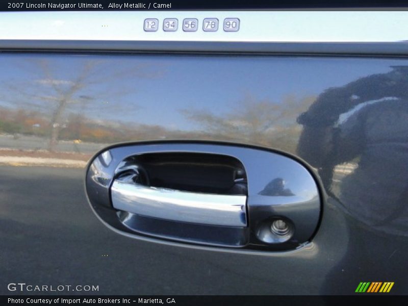 Alloy Metallic / Camel 2007 Lincoln Navigator Ultimate