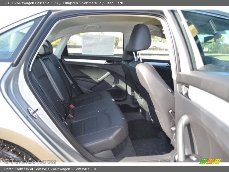 Tungsten Silver Metallic / Titan Black 2013 Volkswagen Passat 2.5L SE