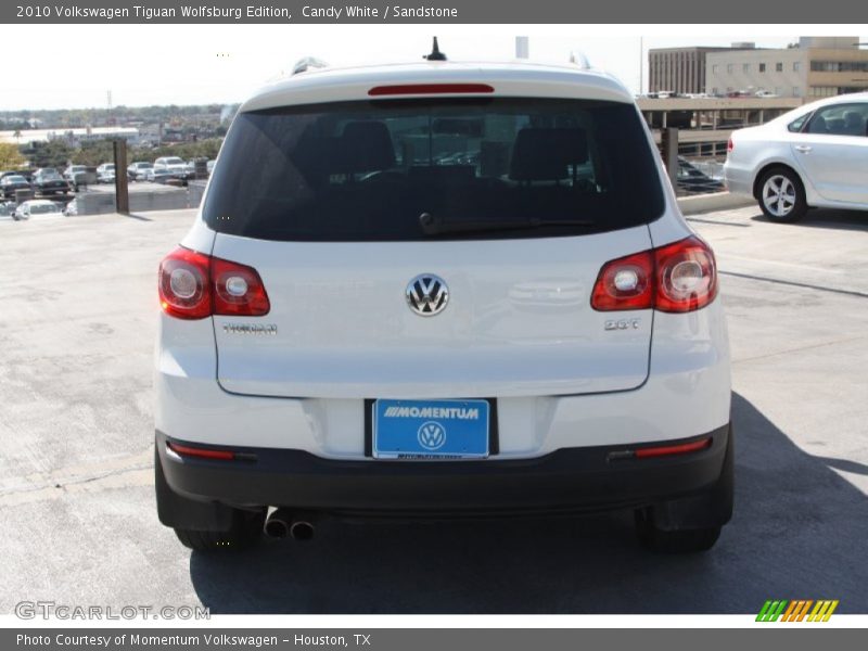 Candy White / Sandstone 2010 Volkswagen Tiguan Wolfsburg Edition