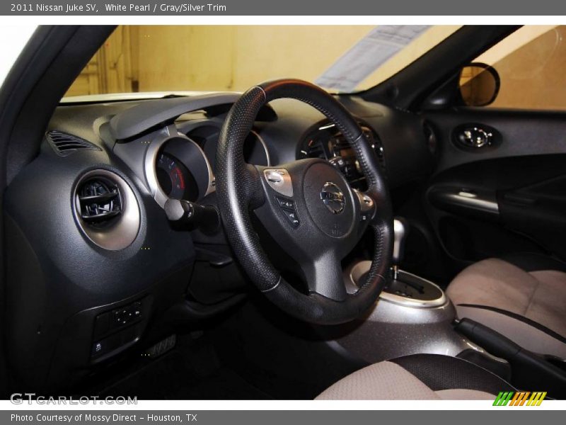 White Pearl / Gray/Silver Trim 2011 Nissan Juke SV