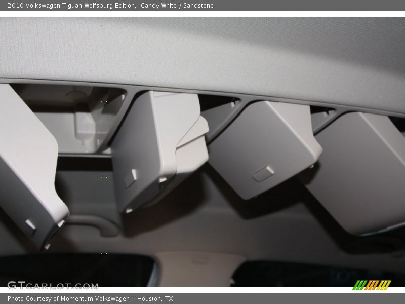 Candy White / Sandstone 2010 Volkswagen Tiguan Wolfsburg Edition