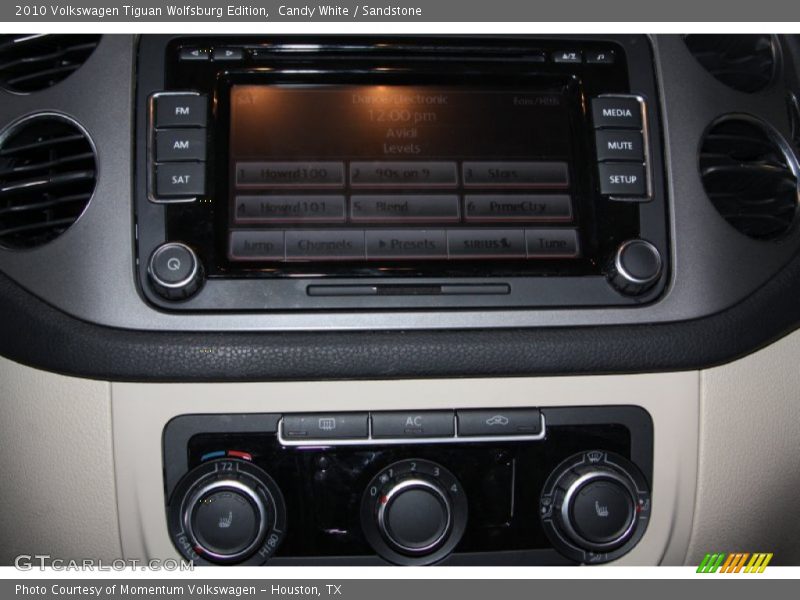 Candy White / Sandstone 2010 Volkswagen Tiguan Wolfsburg Edition