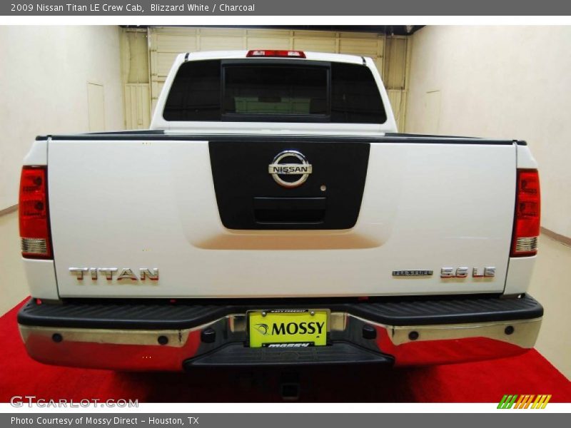 Blizzard White / Charcoal 2009 Nissan Titan LE Crew Cab