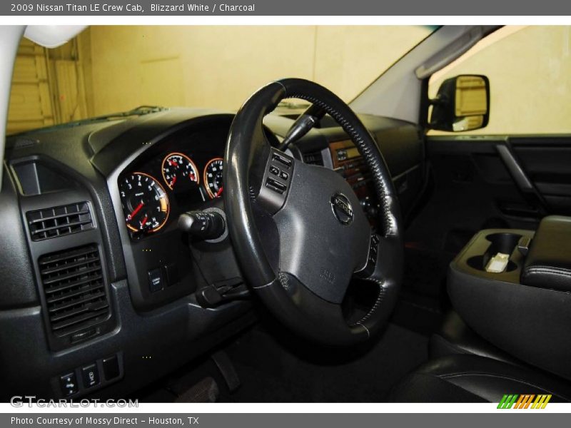 Blizzard White / Charcoal 2009 Nissan Titan LE Crew Cab