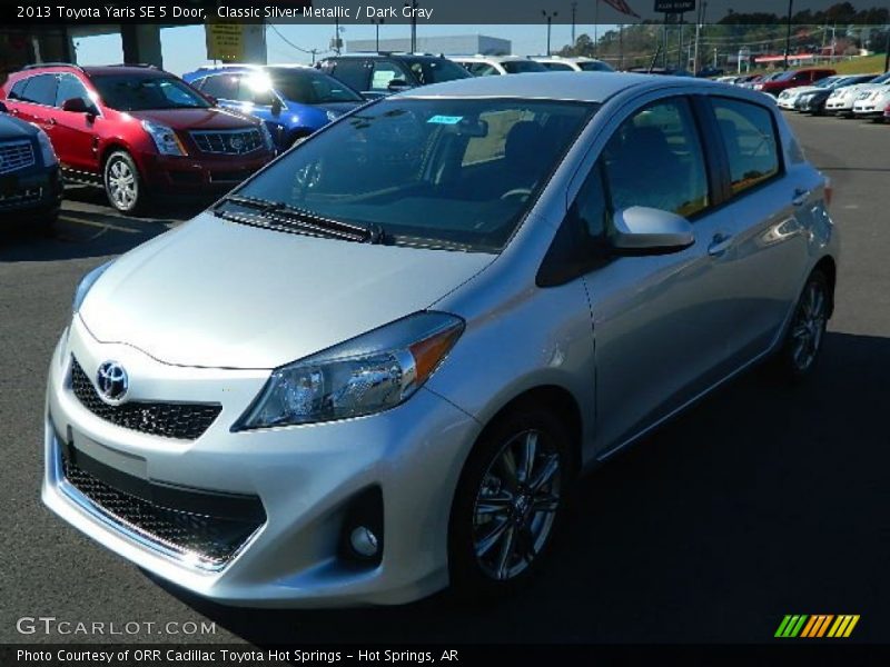 Classic Silver Metallic / Dark Gray 2013 Toyota Yaris SE 5 Door