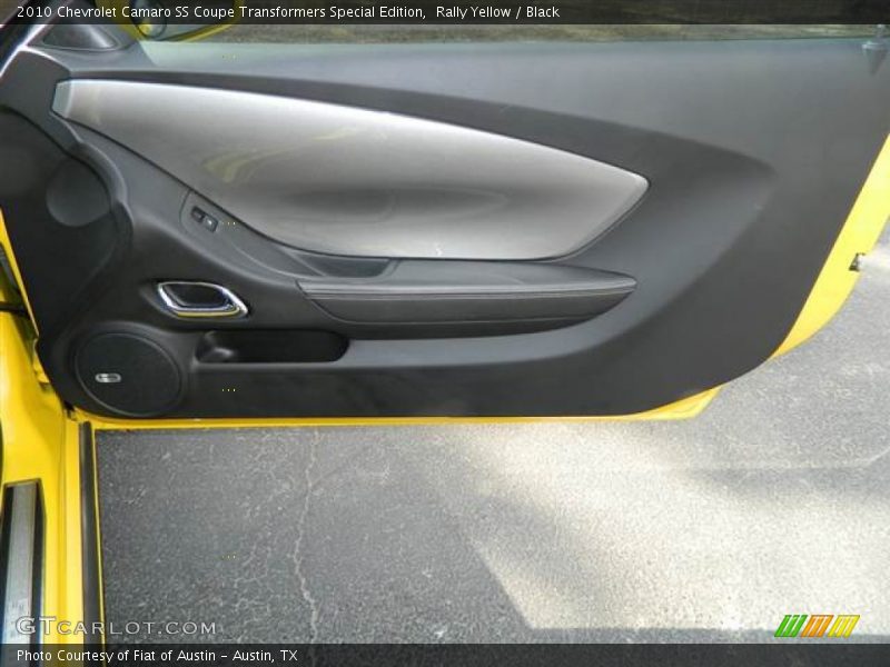 Door Panel of 2010 Camaro SS Coupe Transformers Special Edition