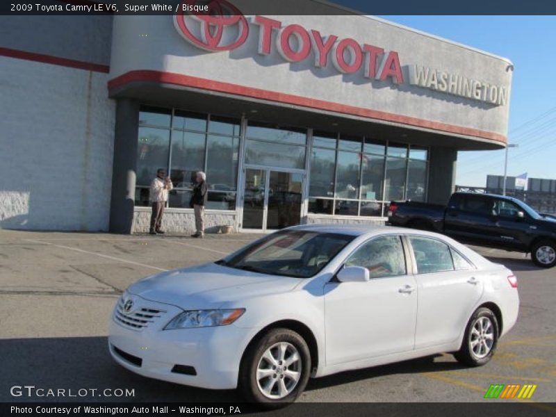 Super White / Bisque 2009 Toyota Camry LE V6