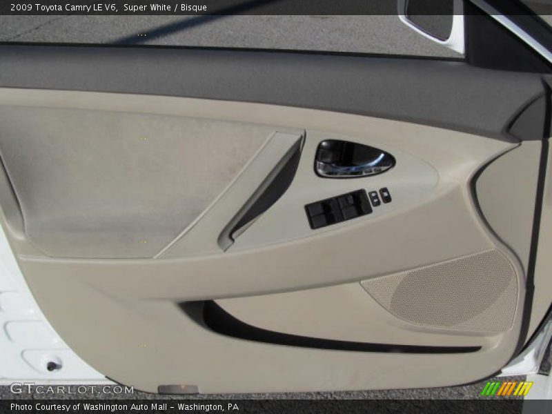 Super White / Bisque 2009 Toyota Camry LE V6