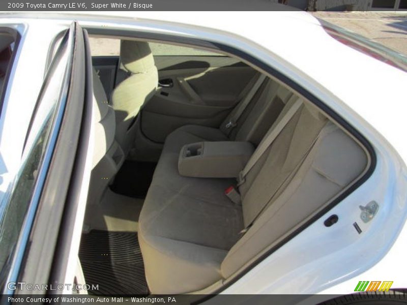Super White / Bisque 2009 Toyota Camry LE V6