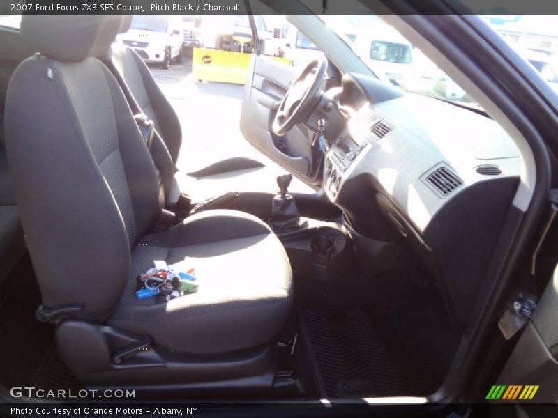 Pitch Black / Charcoal 2007 Ford Focus ZX3 SES Coupe