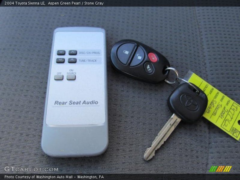 Keys of 2004 Sienna LE
