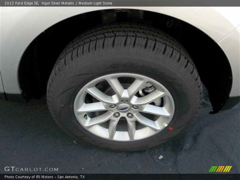 Ingot Silver Metallic / Medium Light Stone 2013 Ford Edge SE