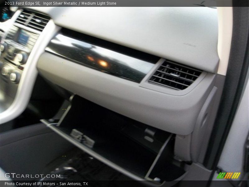 Ingot Silver Metallic / Medium Light Stone 2013 Ford Edge SE