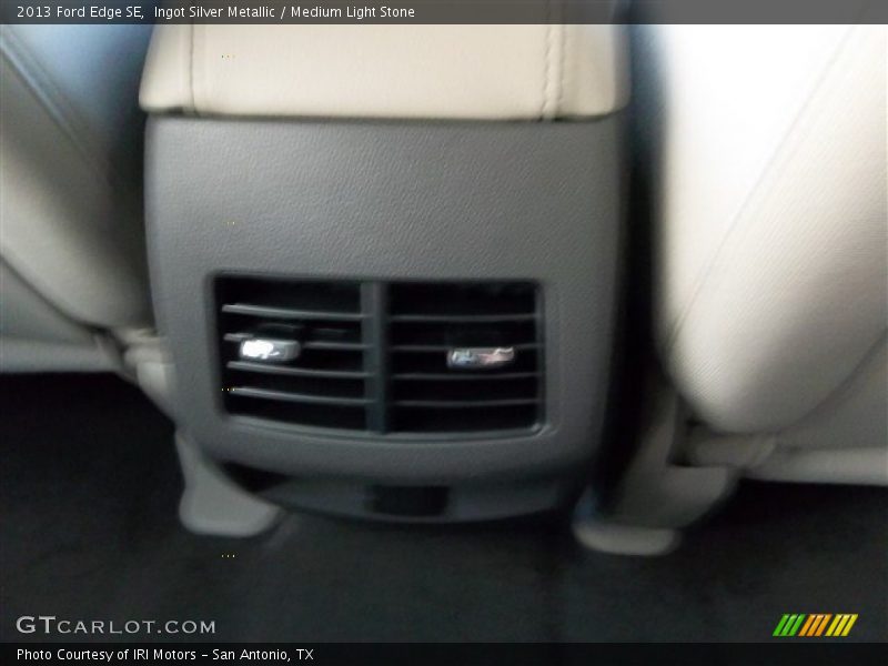 Ingot Silver Metallic / Medium Light Stone 2013 Ford Edge SE