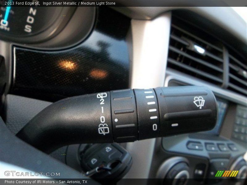 Ingot Silver Metallic / Medium Light Stone 2013 Ford Edge SE