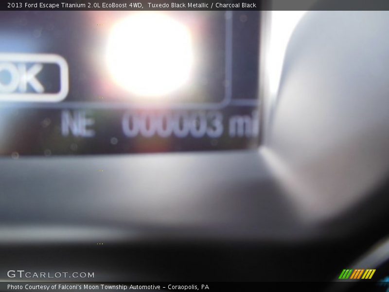 Tuxedo Black Metallic / Charcoal Black 2013 Ford Escape Titanium 2.0L EcoBoost 4WD