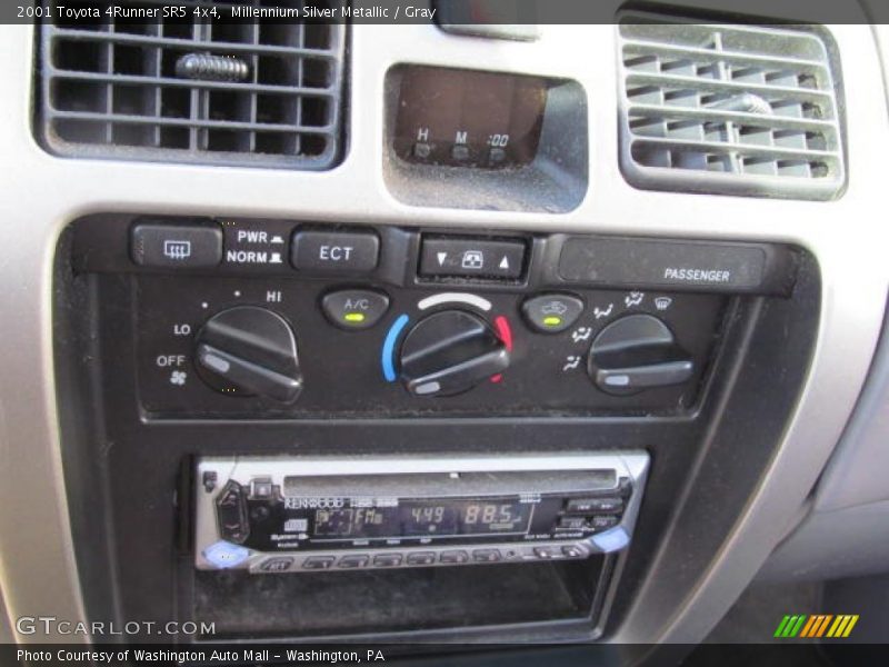 Millennium Silver Metallic / Gray 2001 Toyota 4Runner SR5 4x4