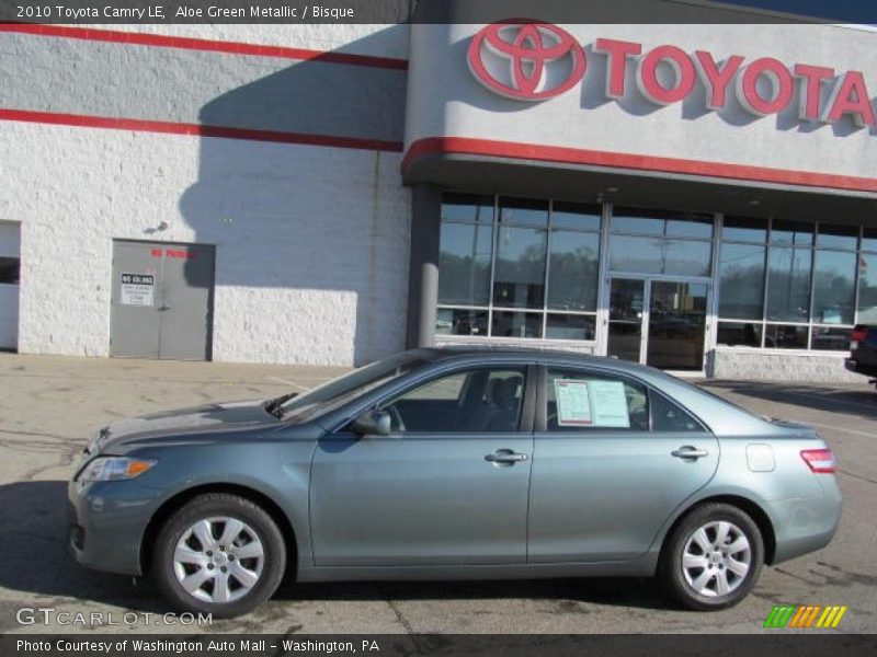 Aloe Green Metallic / Bisque 2010 Toyota Camry LE
