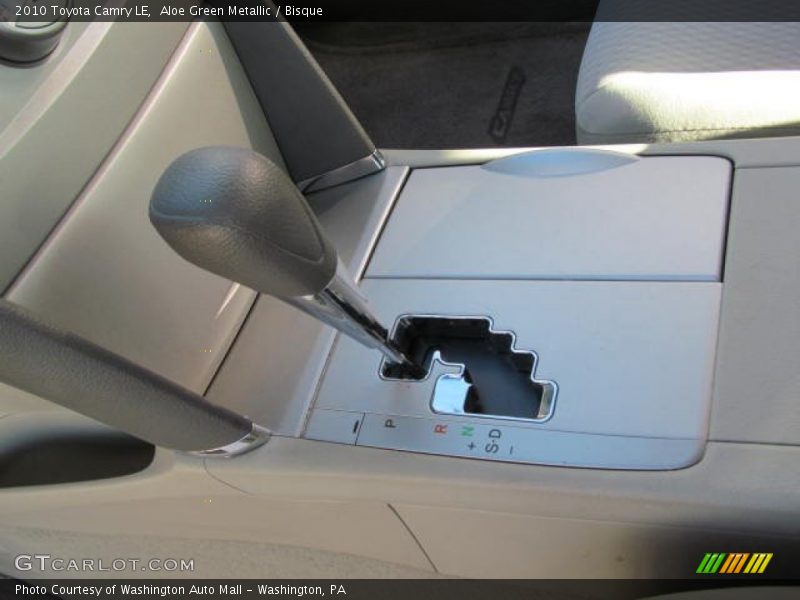 Aloe Green Metallic / Bisque 2010 Toyota Camry LE