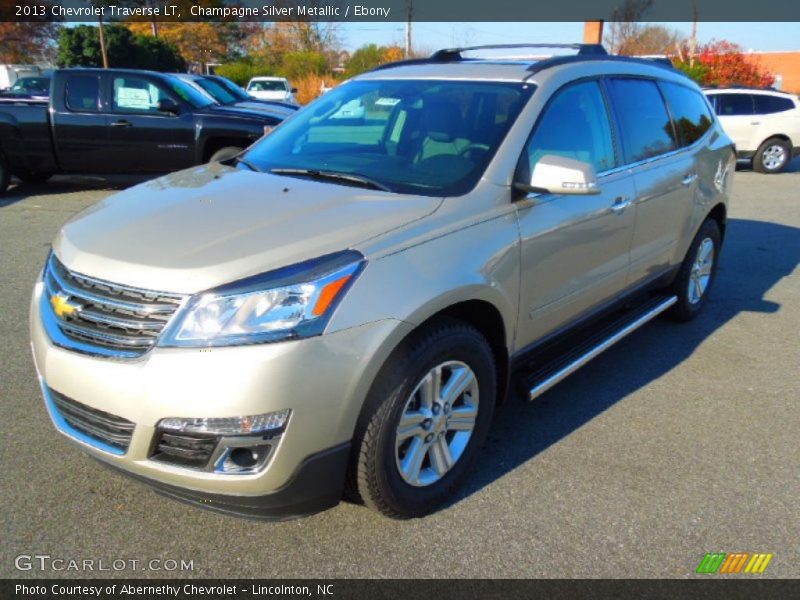 Champagne Silver Metallic / Ebony 2013 Chevrolet Traverse LT