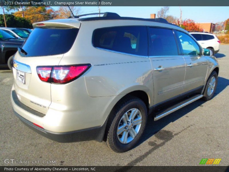 Champagne Silver Metallic / Ebony 2013 Chevrolet Traverse LT