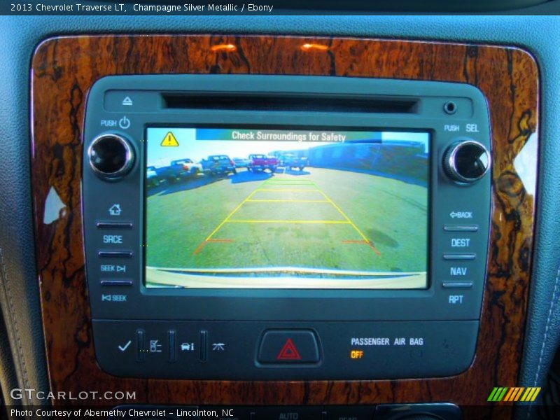 Champagne Silver Metallic / Ebony 2013 Chevrolet Traverse LT