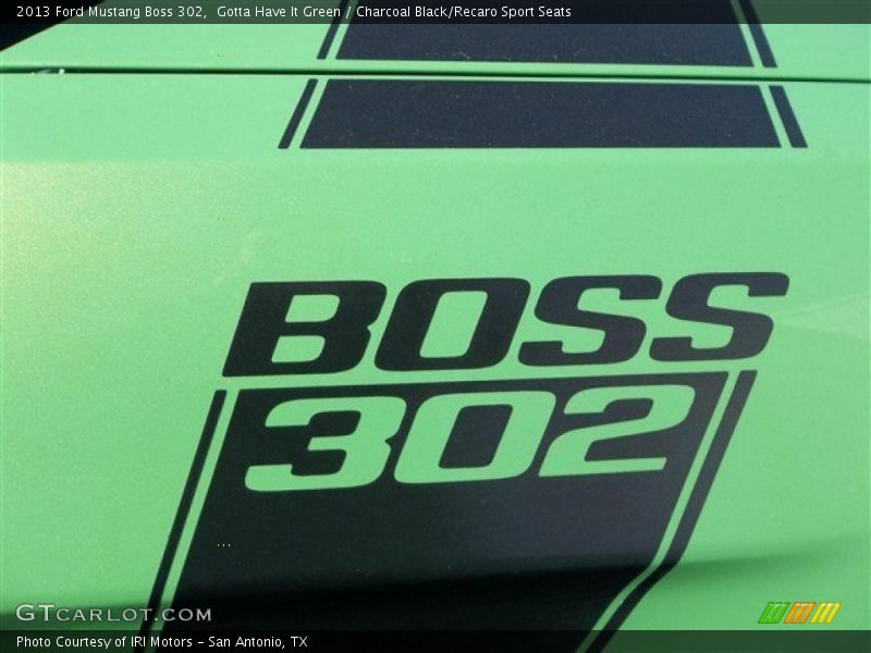 Boss 302 graphics - 2013 Ford Mustang Boss 302