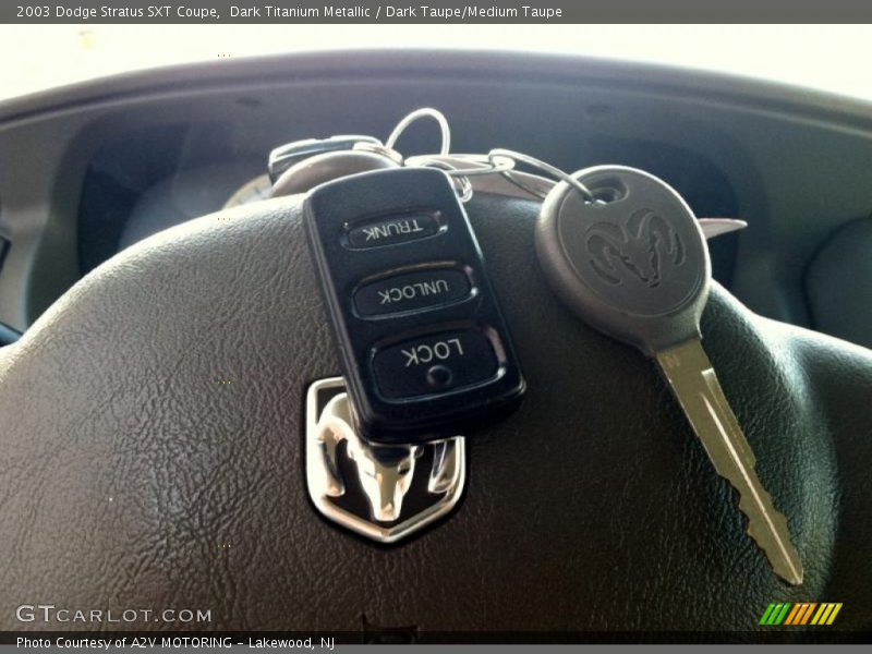 Dark Titanium Metallic / Dark Taupe/Medium Taupe 2003 Dodge Stratus SXT Coupe