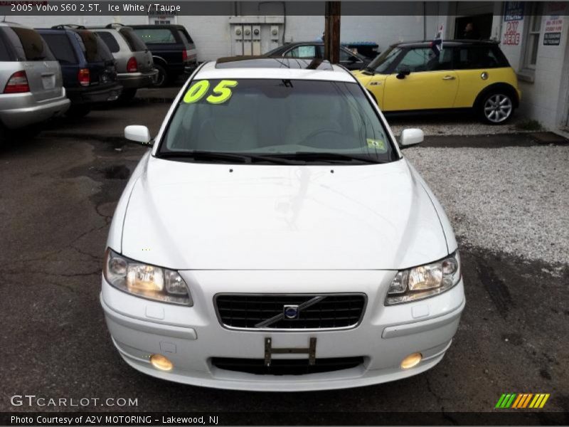 Ice White / Taupe 2005 Volvo S60 2.5T