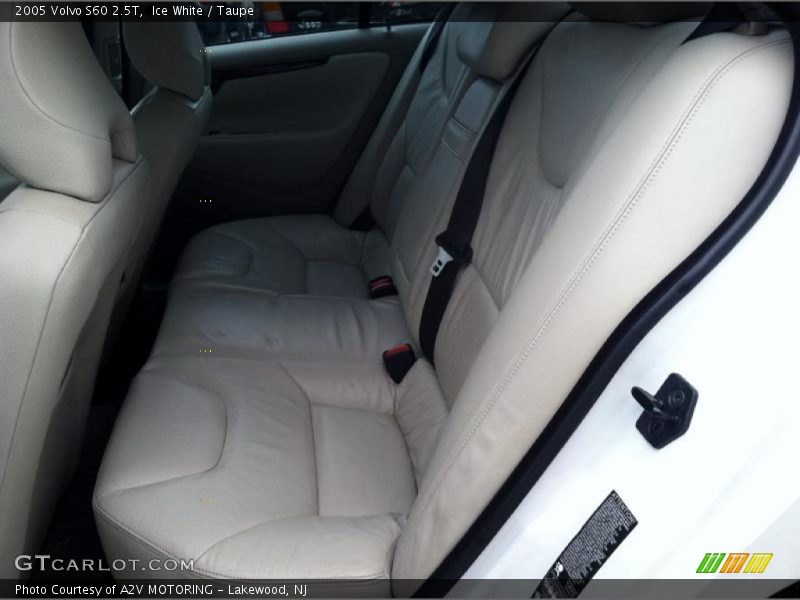 Ice White / Taupe 2005 Volvo S60 2.5T