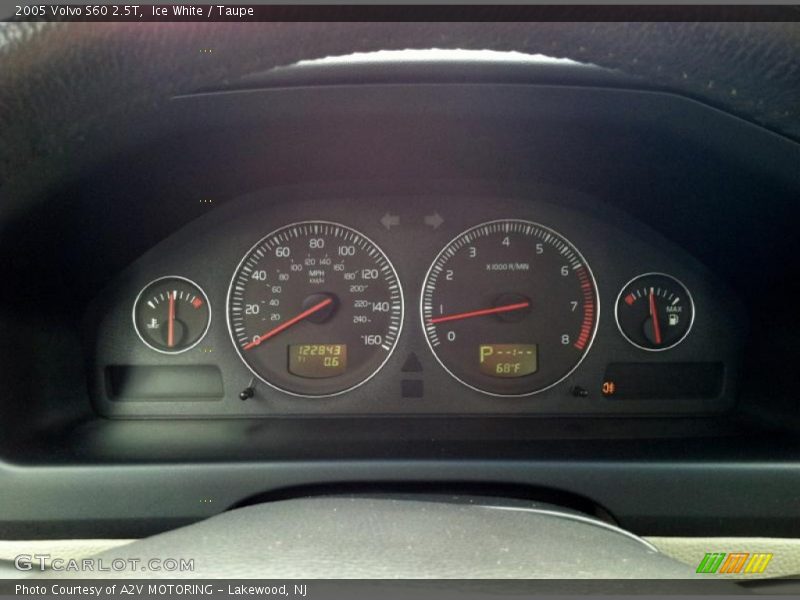 Ice White / Taupe 2005 Volvo S60 2.5T