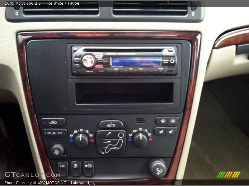 Ice White / Taupe 2005 Volvo S60 2.5T