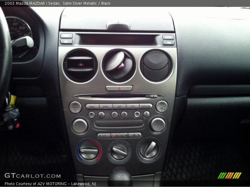 Satin Silver Metallic / Black 2003 Mazda MAZDA6 i Sedan