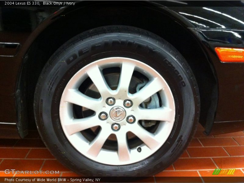 Black Onyx / Ivory 2004 Lexus ES 330
