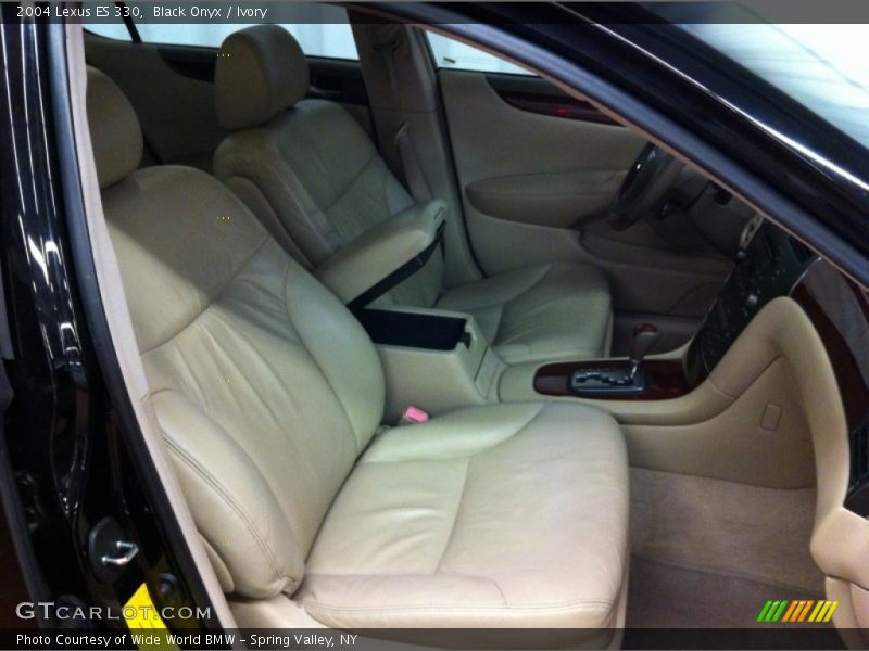 Black Onyx / Ivory 2004 Lexus ES 330