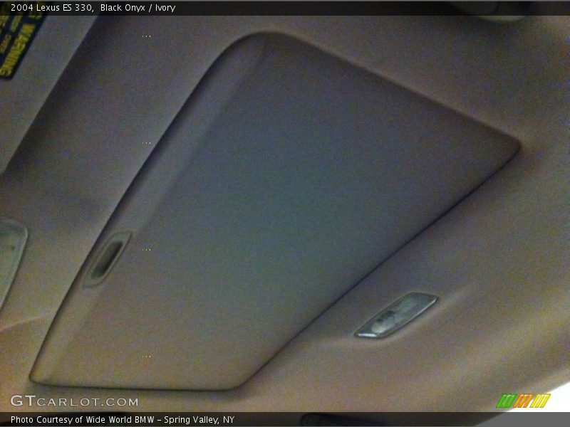 Black Onyx / Ivory 2004 Lexus ES 330