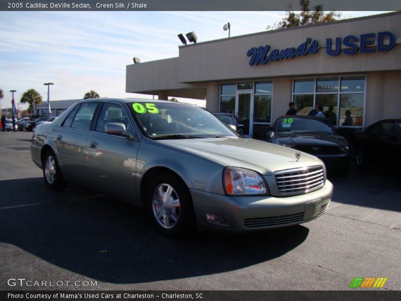 Green Silk / Shale 2005 Cadillac DeVille Sedan