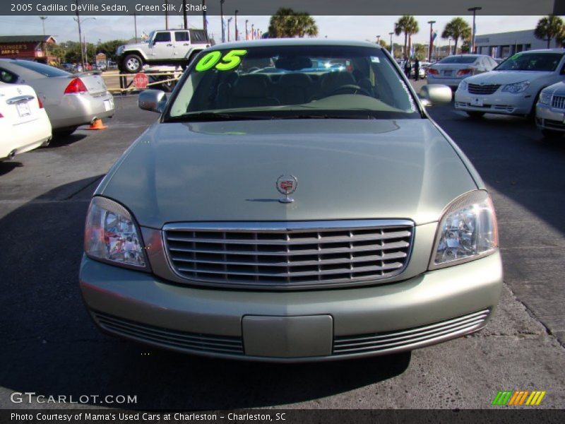 Green Silk / Shale 2005 Cadillac DeVille Sedan
