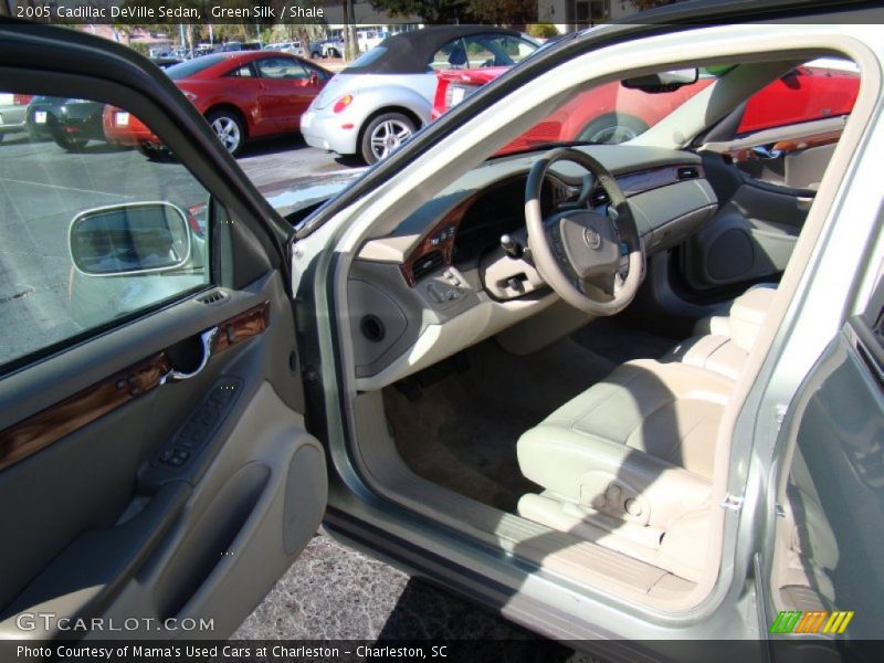 Green Silk / Shale 2005 Cadillac DeVille Sedan