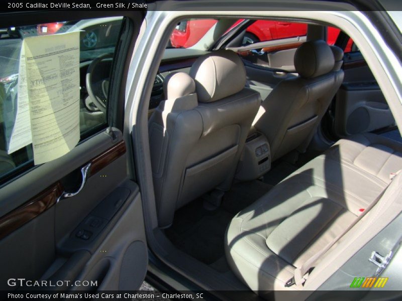Green Silk / Shale 2005 Cadillac DeVille Sedan