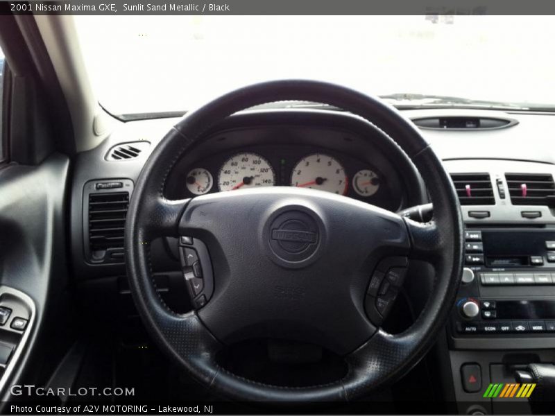 Sunlit Sand Metallic / Black 2001 Nissan Maxima GXE
