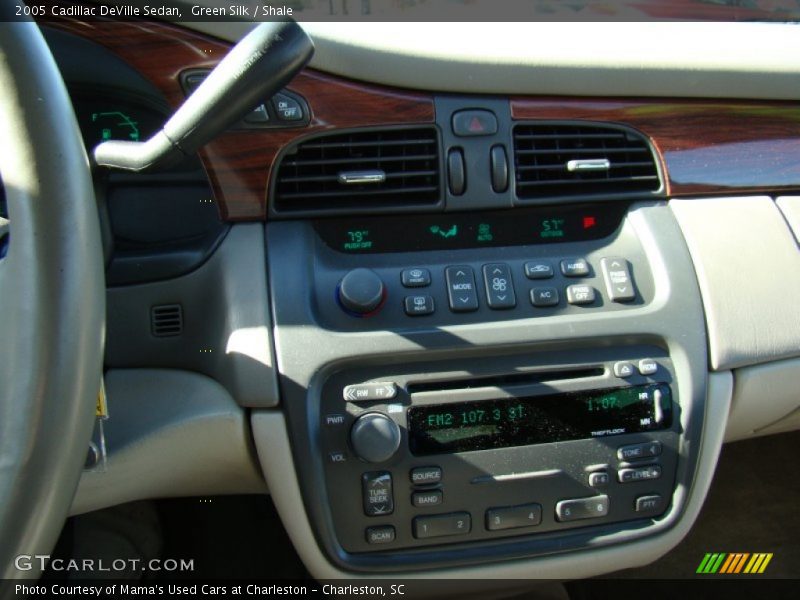 Green Silk / Shale 2005 Cadillac DeVille Sedan