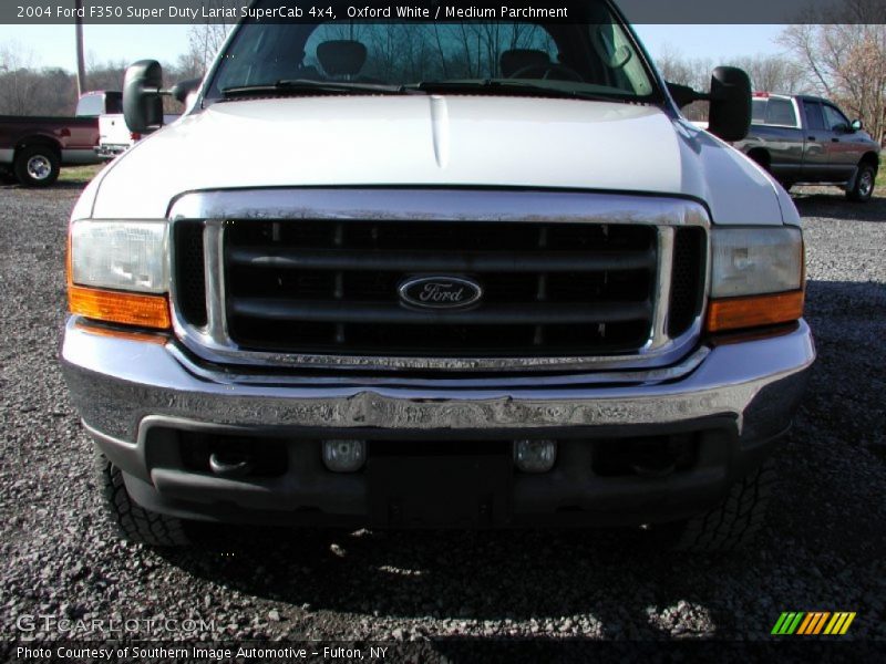 Oxford White / Medium Parchment 2004 Ford F350 Super Duty Lariat SuperCab 4x4