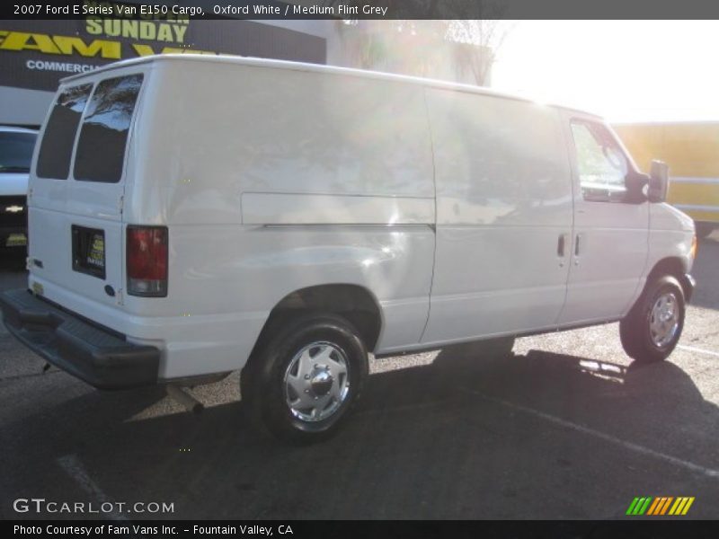 Oxford White / Medium Flint Grey 2007 Ford E Series Van E150 Cargo