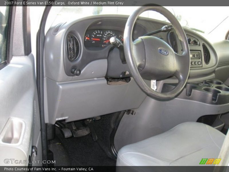 Oxford White / Medium Flint Grey 2007 Ford E Series Van E150 Cargo