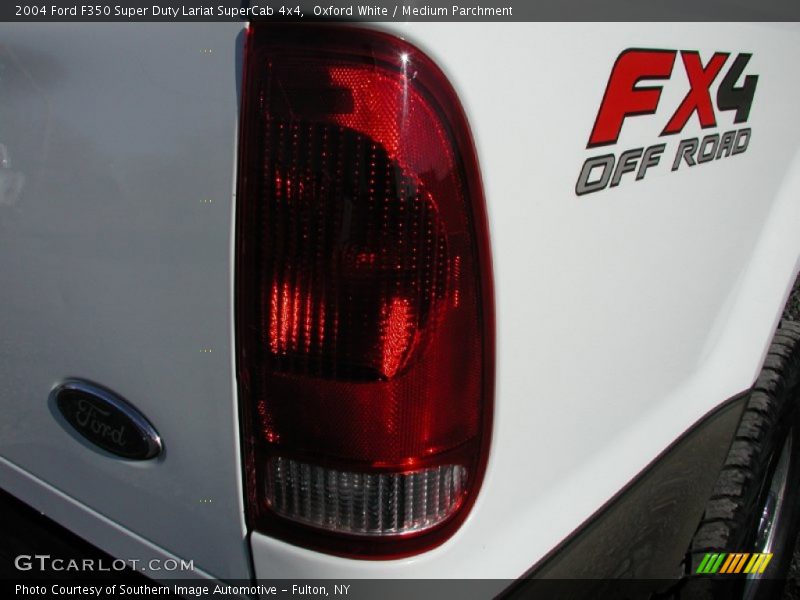 Oxford White / Medium Parchment 2004 Ford F350 Super Duty Lariat SuperCab 4x4