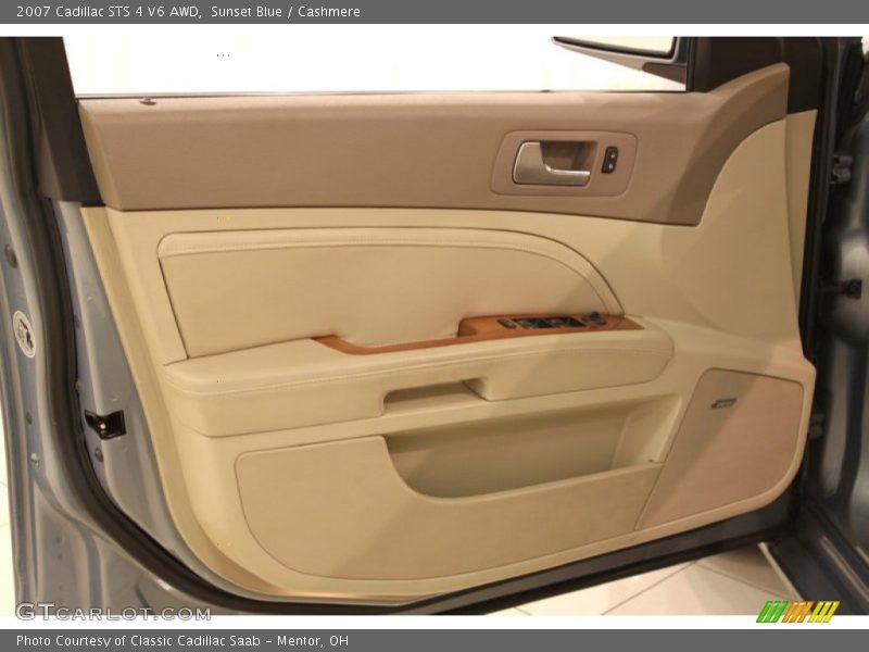 Door Panel of 2007 STS 4 V6 AWD