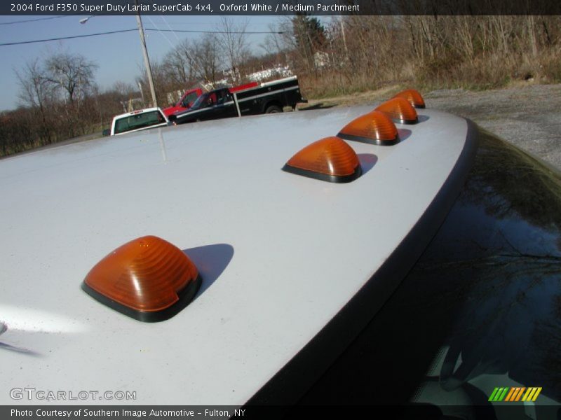 Oxford White / Medium Parchment 2004 Ford F350 Super Duty Lariat SuperCab 4x4